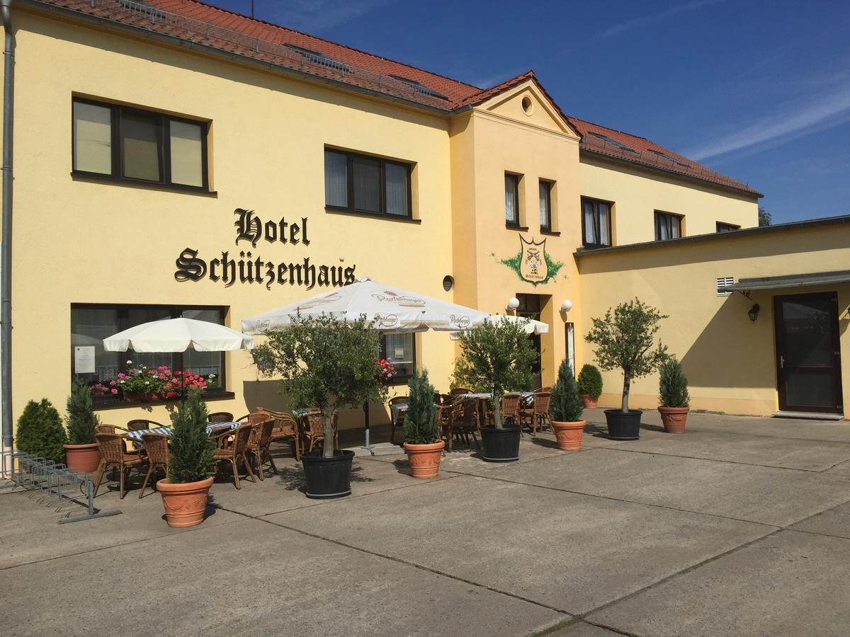 Hotel Schuetzenhaus Bruck  Bagian luar foto